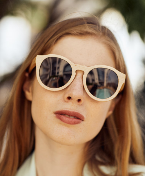 Óculos de Sol de Madeira Feminino Redondo - Caraíva Bamboo